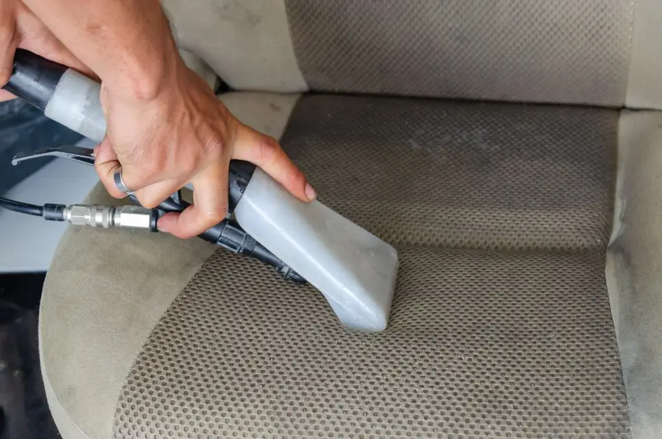Cómo elegir un aspirador portátil para el coche